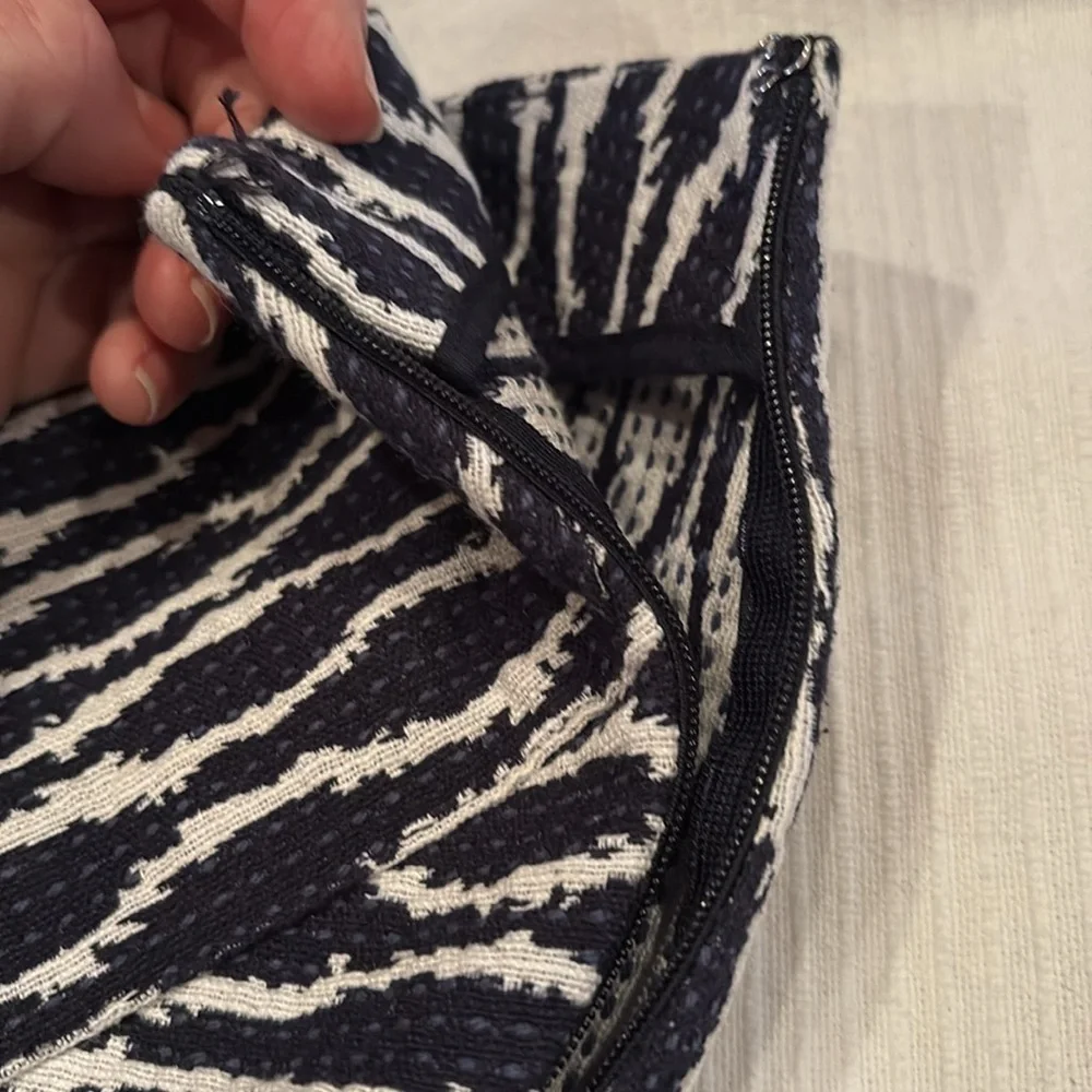 Ann Taylor LOFT Navy Blue White cotton Textured Faux Wrap Skirt sz S